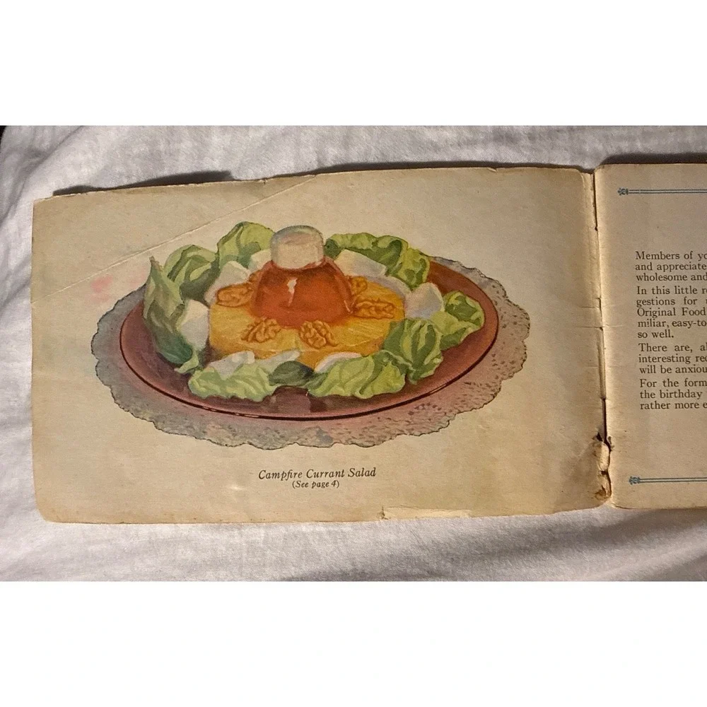 Vintage little Book A Book Of‎ 150 Recipes prepared With Campfire Marshmallows